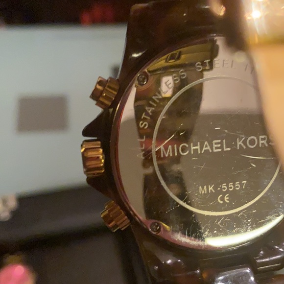 MK tortoise shell watch GREAT CONDITION w/links - Picture 2 of 3